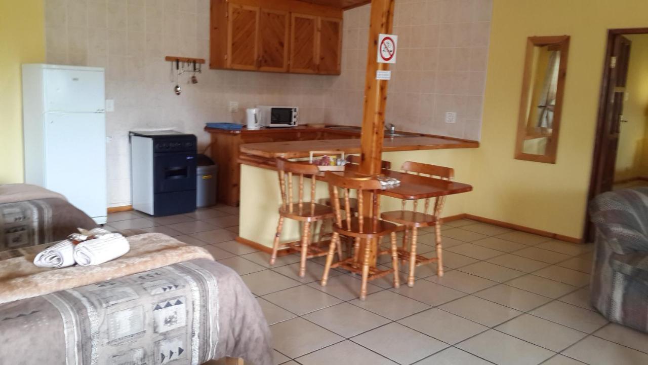 The Old Mill Hotel Machadodorp Chambre photo