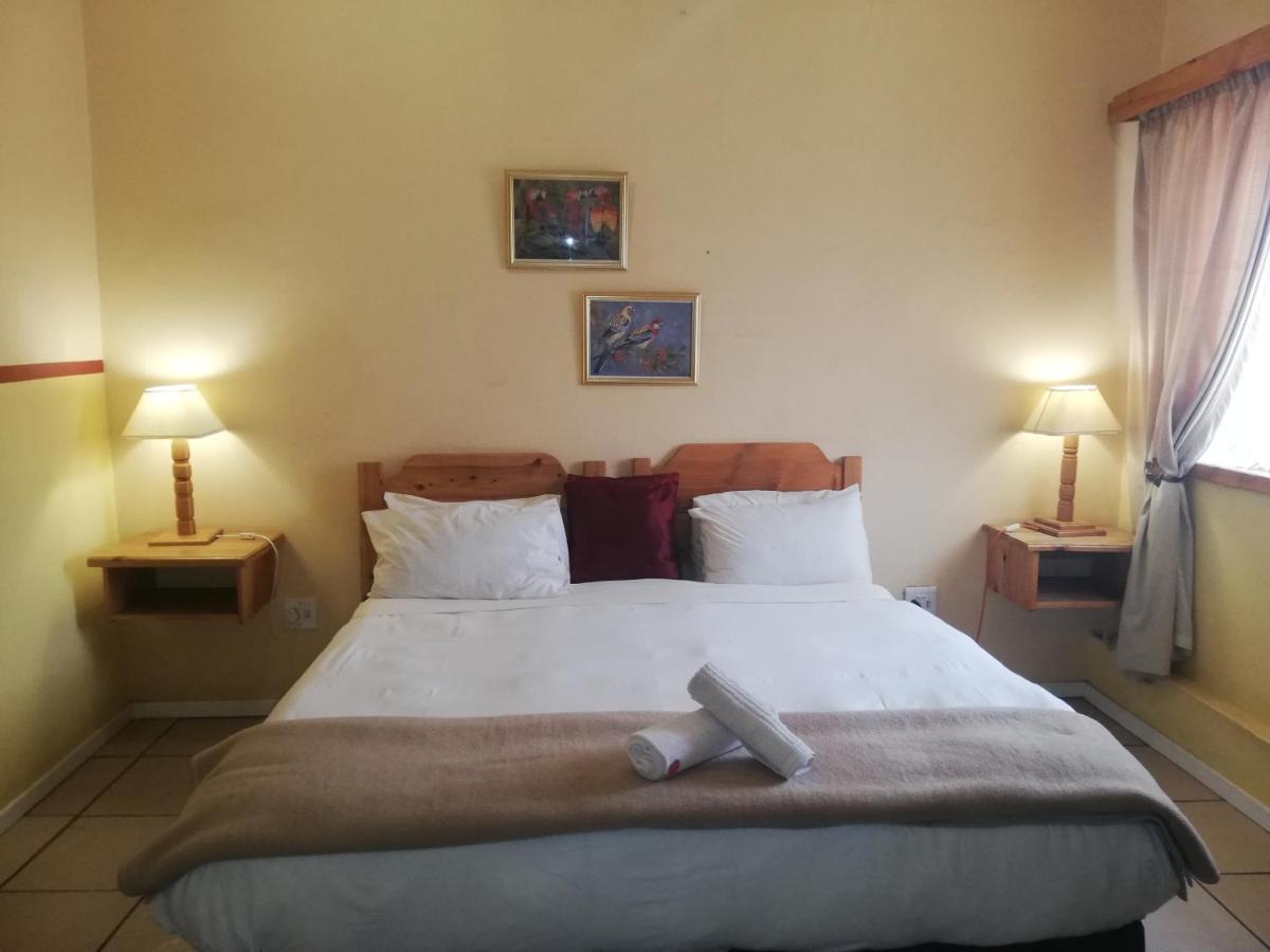 The Old Mill Hotel Machadodorp Extérieur photo