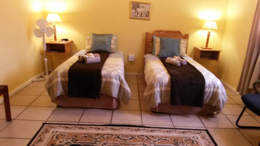 The Old Mill Hotel Machadodorp Extérieur photo