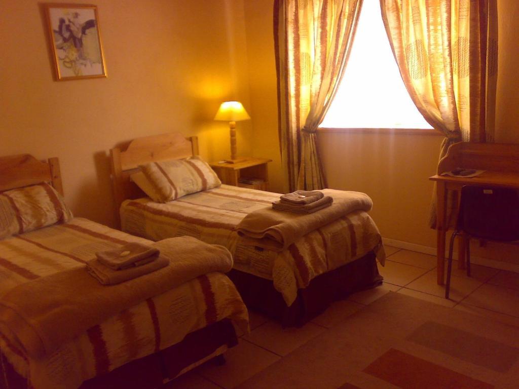 The Old Mill Hotel Machadodorp Extérieur photo